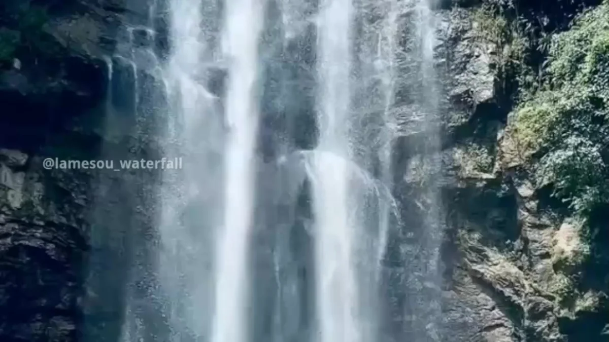 Peson Air Terjun Lamesou