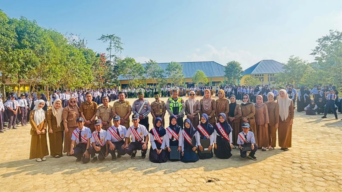 Disiplin Berlalu Lintas Ditanamkan Sejak Sekolah, Pelajar SMPN 1 Andowia Dapat Edukasi Satlantas